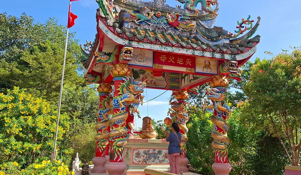 Ko Chang Chao Por Shrine