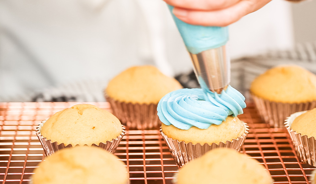 Cupcake Decorating